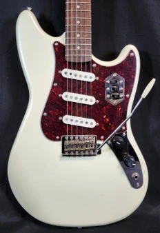 Squier Paranormal Cyclone® Elec. Guitar, Laurel Fingerboard, Tortoiseshell Pickguard, Pearl White