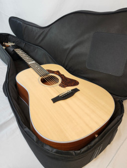 Godin Metropolis Composer Solid Mahogany Top and Back Acoustic/ Electric Guitar, LR Baggs Element W/ Bag Godin Metropolis Composer Solid Mahogany Top and Back Acoustic/ Electric Guitar, LR Baggs Element W/ Bag