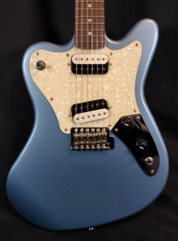 Squier Paranormal Super-Sonic, Indian Laurel Fingerboard, Ice Blue Metallic