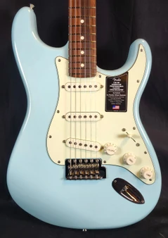 Fender Limited Edition American Professional Classic Stratocaster, Silent System, Rosewood Fingerboard, Daphne Blue, w/Bag