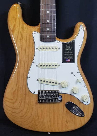 Fender American Vintage II 1973 Stratocaster, Ash Body, Rosewood Fingerboard, Aged Natural, HSC