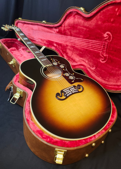 Gibson SJ-200 Original, Vintage Sunburst, W/ Hardshell Case