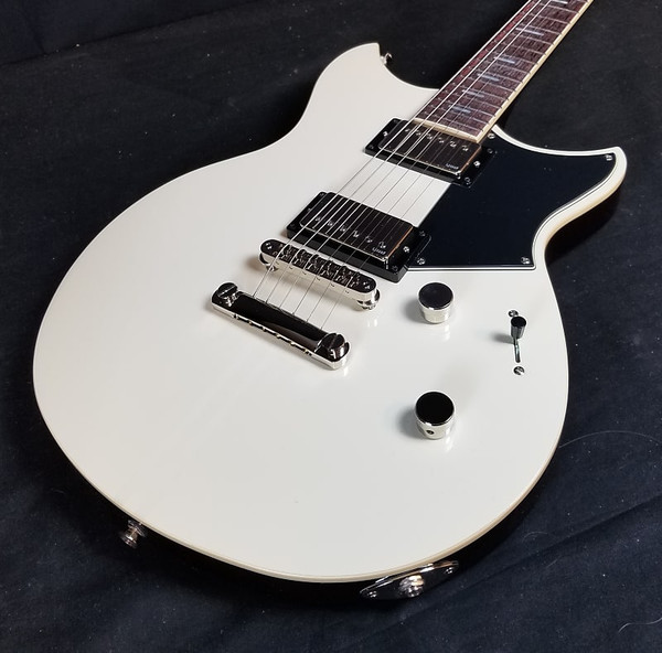 Yamaha RSS20 Revstar Standard, 2 Alnico V Humbucking Pickups, Vintage White W/ Bag