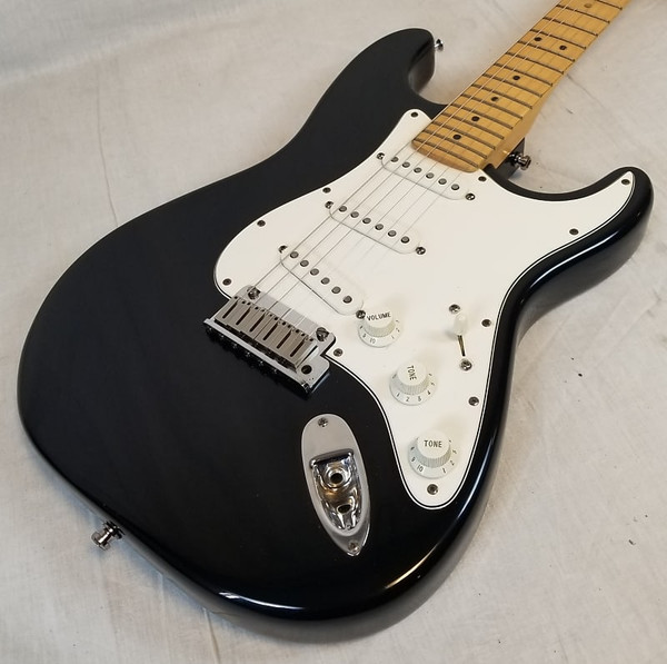 Pre Owned 1995 Vintage Fender American Standard Stratocaster Electric Guitar, Maple Fingerboard, Black, W/ Upgraded Case