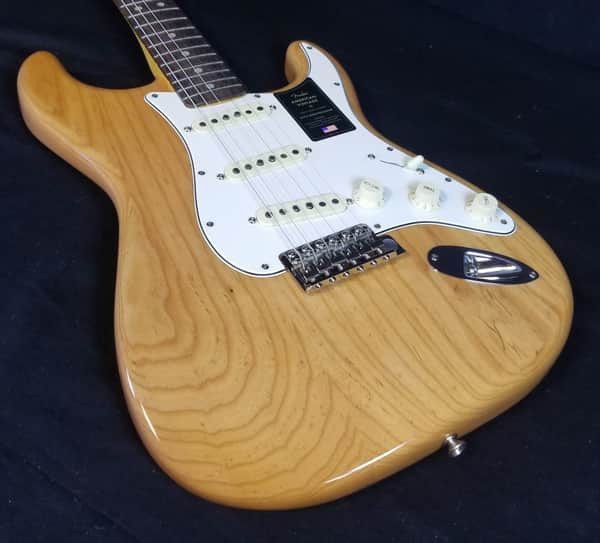 Fender American Vintage II 1973 Stratocaster, Ash Body, Rosewood Fingerboard, Aged Natural, HSC