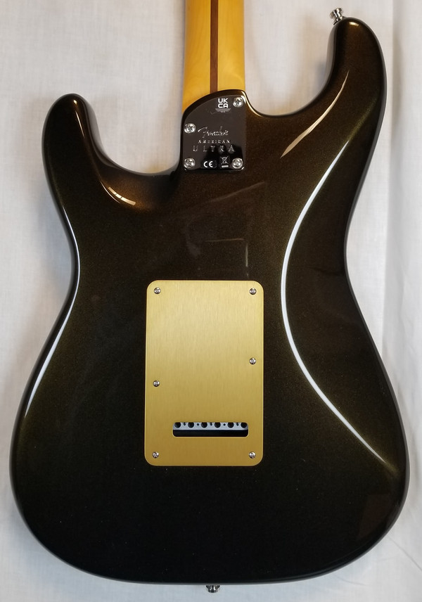 American Ultra Stratocaster Electric Guitar, Maple Fingerboard, Texas Tea W/Molded Hardshell Case.