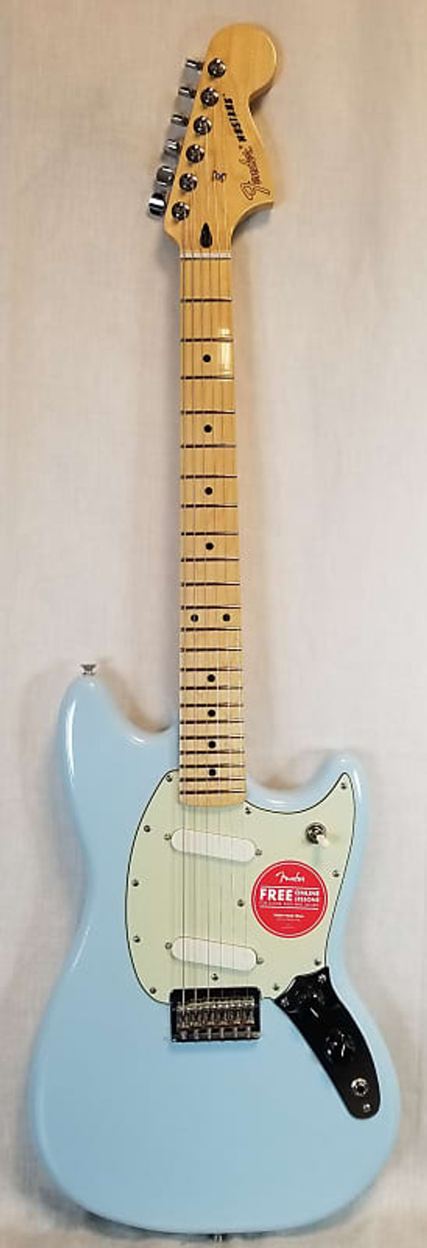 Fender Player Mustang, Maple Fingerboard, Sonic Blue