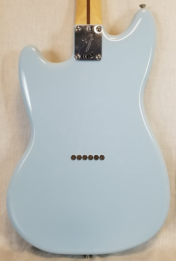 Fender Player Mustang, Maple Fingerboard, Sonic Blue