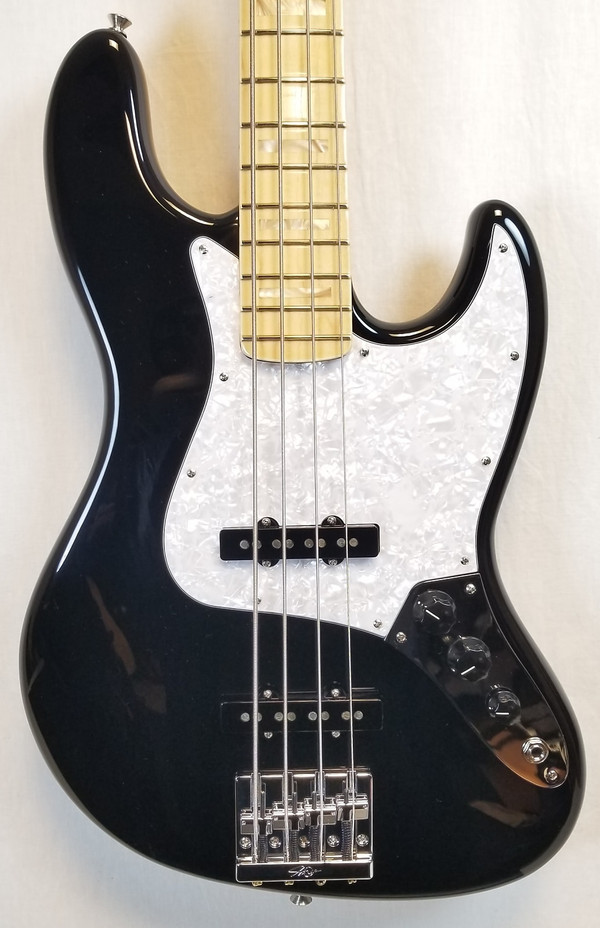 Fender U.S. Geddy Lee Jazz Bass, Maple Fingerboard, Black, W/Case