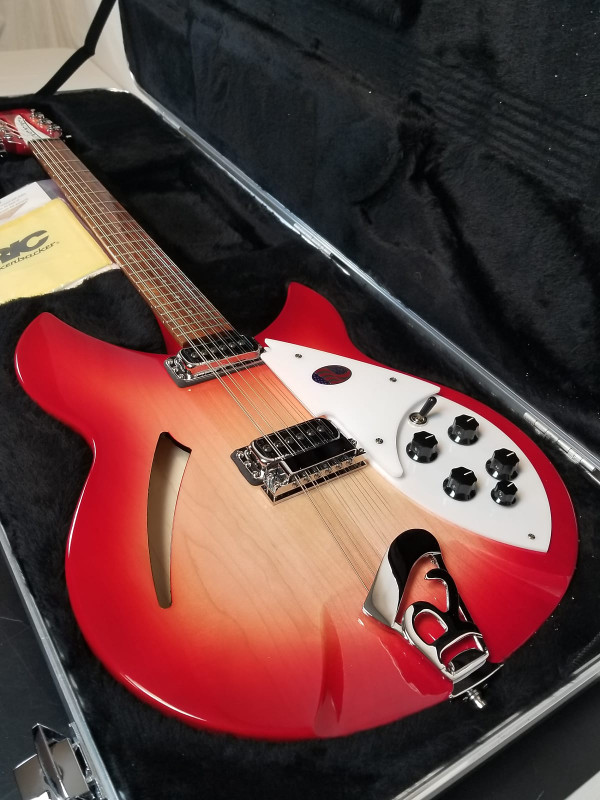 Rickenbacker 12 String Electric Guitar Thin-line Semi-Acoustic, 24 Frets, 2 Pickups, 330 12 Fireglo W/Case