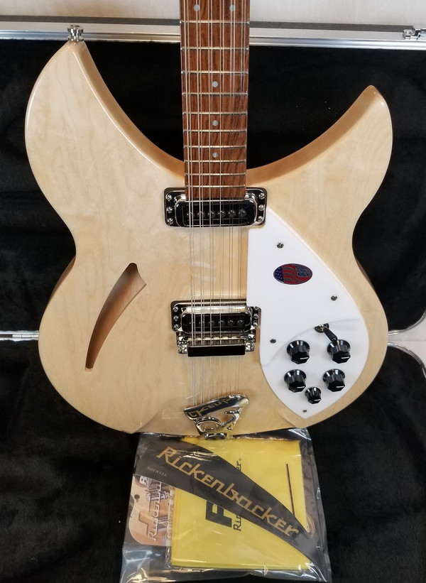 Rickenbacker 330 12 Mapleglo - Semi-Hollowbody 12 String Electric Guitar Natural Maple Color With Case