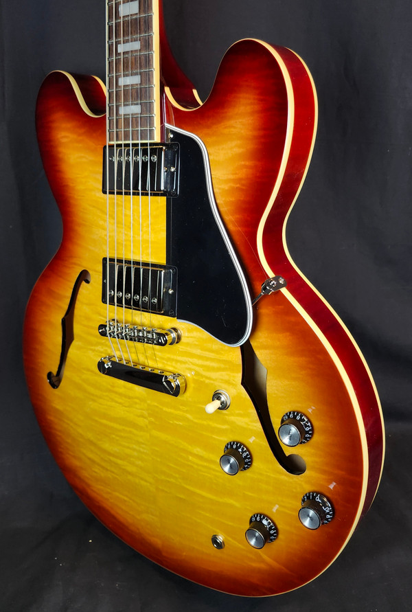 Epiphone ES-335 Figured Top, Raspberry Tea Burst, Inspired by Gibson