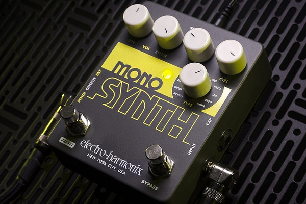 Electro Harmonix Guitar Mono Synth Guitar Monophonic Synthesizer Pedal, 9.6DC-200 PSU included