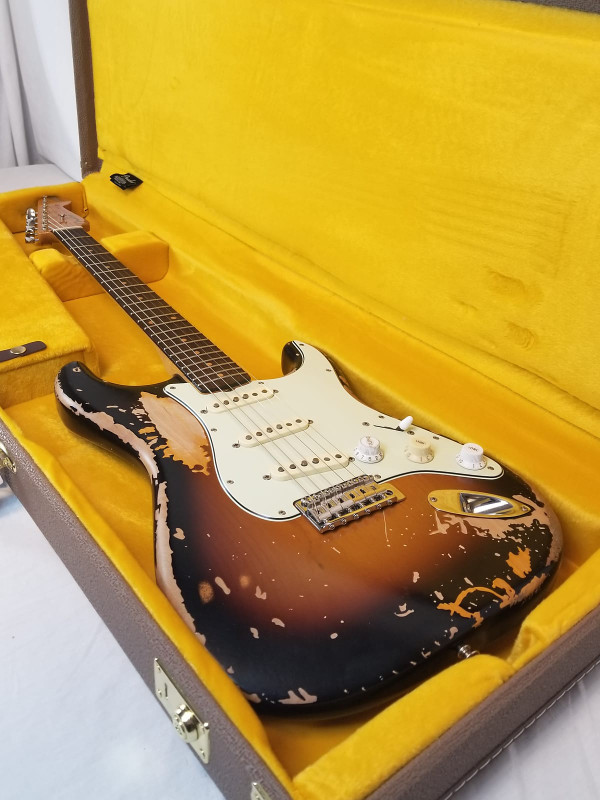 Fender Mike McCready Stratocaster®, Rosewood Fingerboard, 3-Color Sunburst