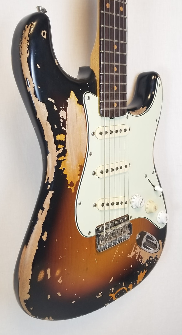 Fender Mike McCready Stratocaster®, Rosewood Fingerboard, 3-Color Sunburst