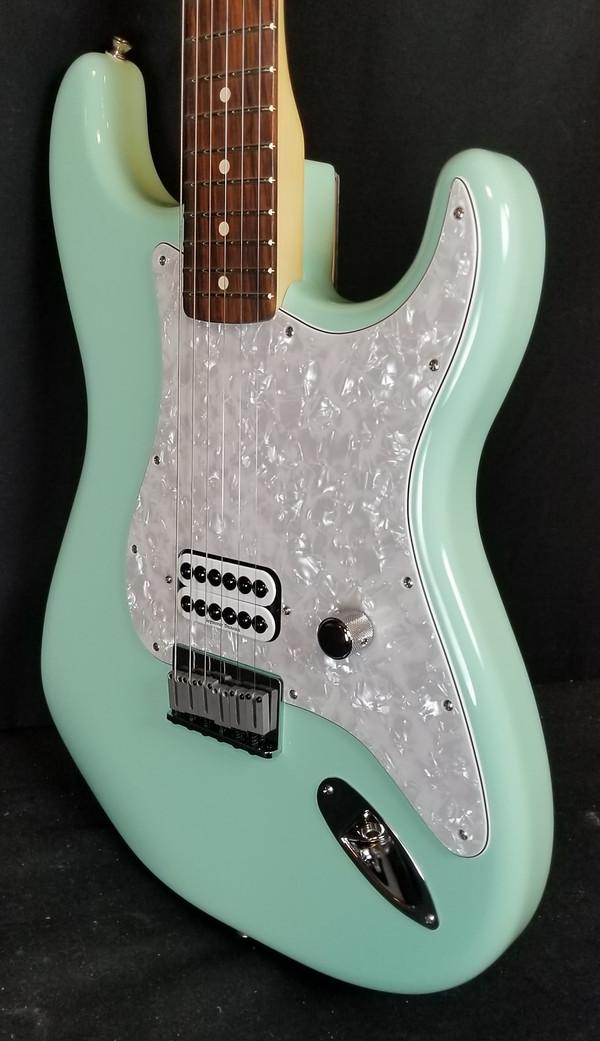 Fender Limited Edition Tom DeLonge Stratocaster, Rosewood FB, Surf Green, w/Bag