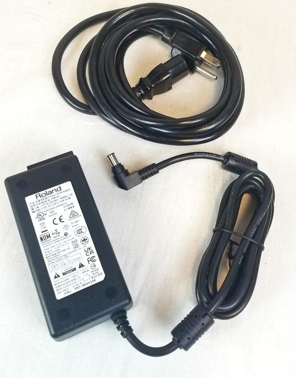 Roland PSB-12U, 5100047396 Replacement Charger for the AC-33/AC-40/KC-110/CUBE Street EX