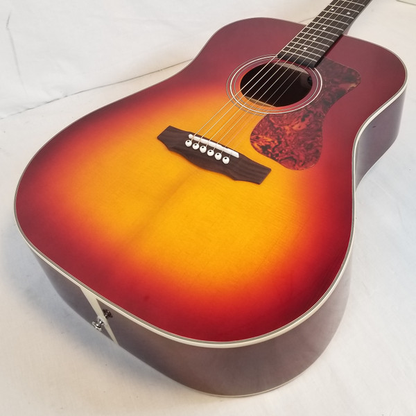 Guils D-140 Cherry Burst Acoustic Guitar W/Bag