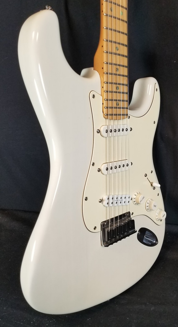Pre Owned Vintage 1999 Am. Deluxe Stratocaster Electric Guitar Modified, Ash, White Blonde W/Case