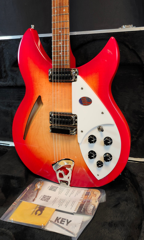 Rickenbacker 330 Fireglo, RW FB, 21 Fret, Gotoh Tuners, w/HSC