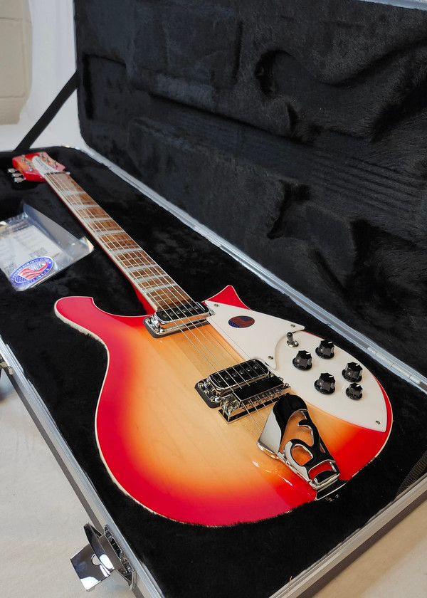 Rickenbacker 620 Fire Glo, Stereo, Gotoh Tuners, Rosewood FB, HSC 2025