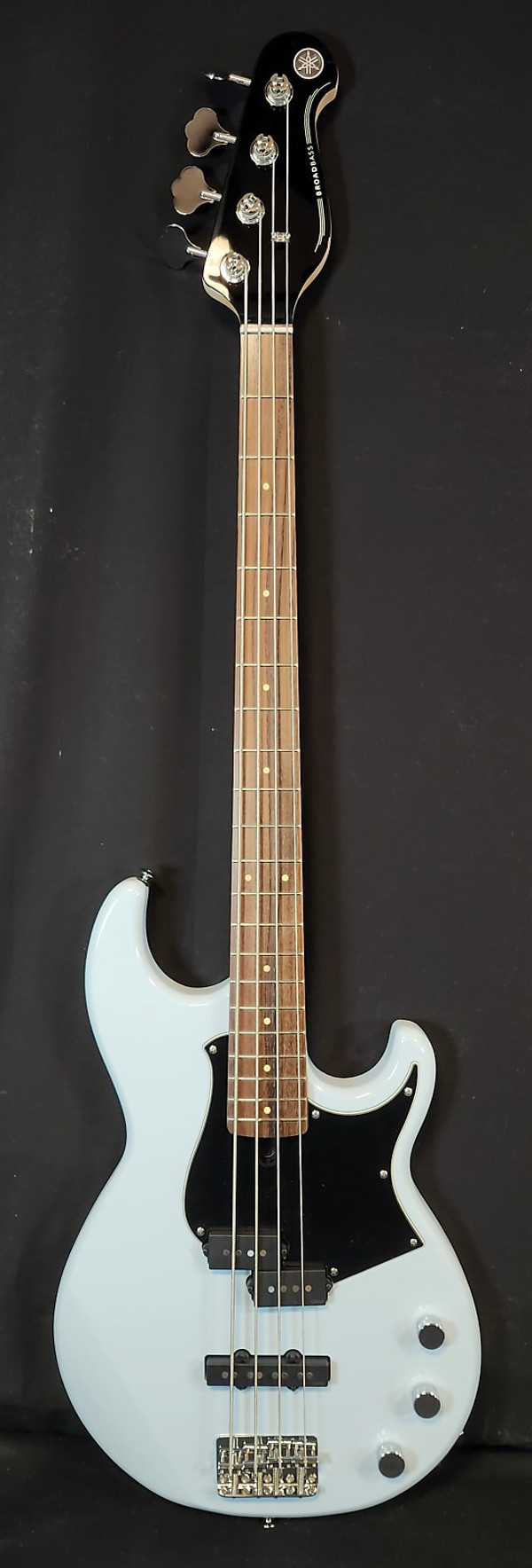 Yamaha BB434 Series 400 Electric 4 String Bass, Ice Blue
