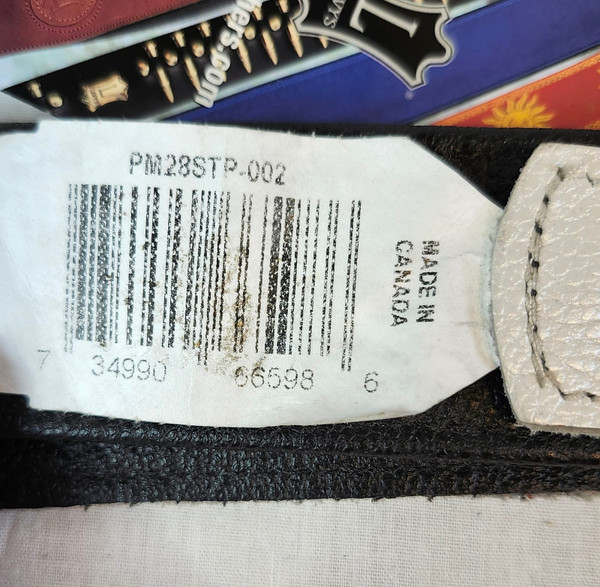 Levy's PM28STP-002 1.5" Leather Guitar Strap w/Buckle, White, Skull Graphic, Discontinued!