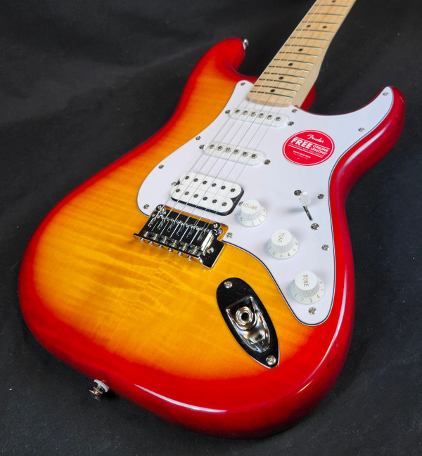 Squier Affinity Stratocaster FMT HSS, Maple FB, Sienna Sunburst
