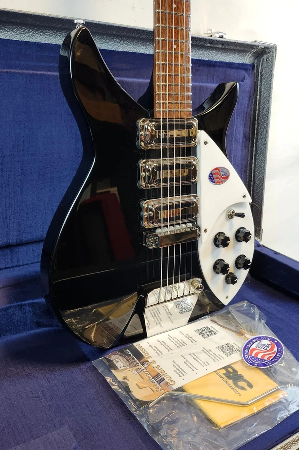 Rickenbacker 325C64 Jet Glo Miami, 3 Toaster Pickups, w/Vibrato, Short Scale, HSC