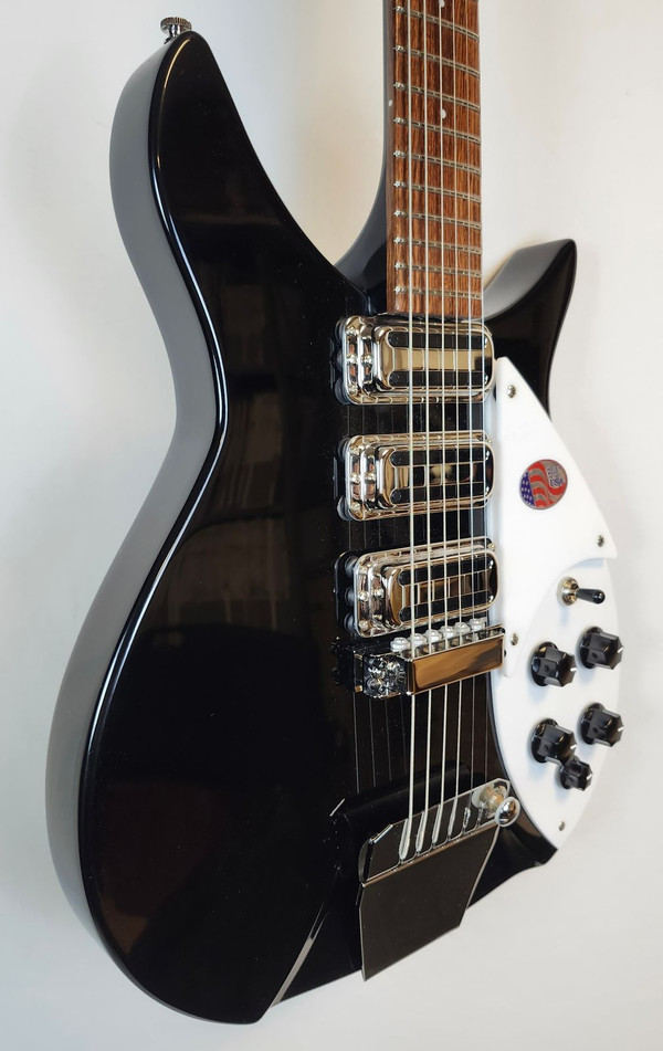 Rickenbacker 325C64 Jet Glo Miami, 3 Toaster Pickups, w/Vibrato, Short Scale, HSC