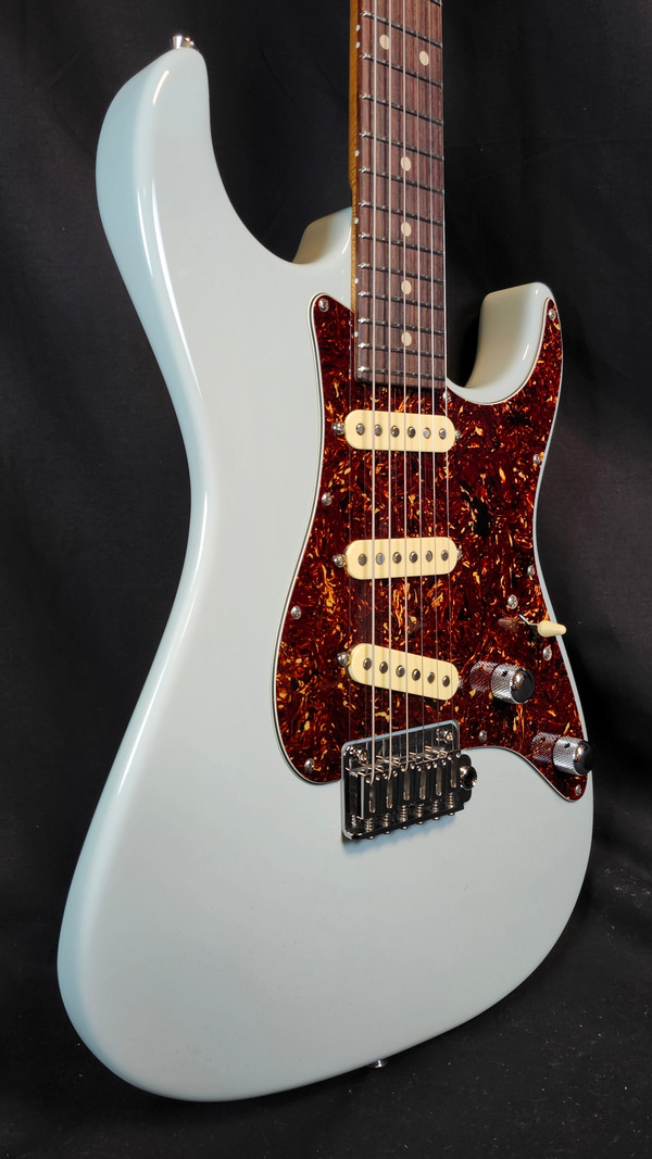 Tom Anderson The Classic "S", 60's Vibe Caramel Rosewood Neck,VA7 VA7R VA7+, Sonic Blue Gloss, W/Gig Bag 2025