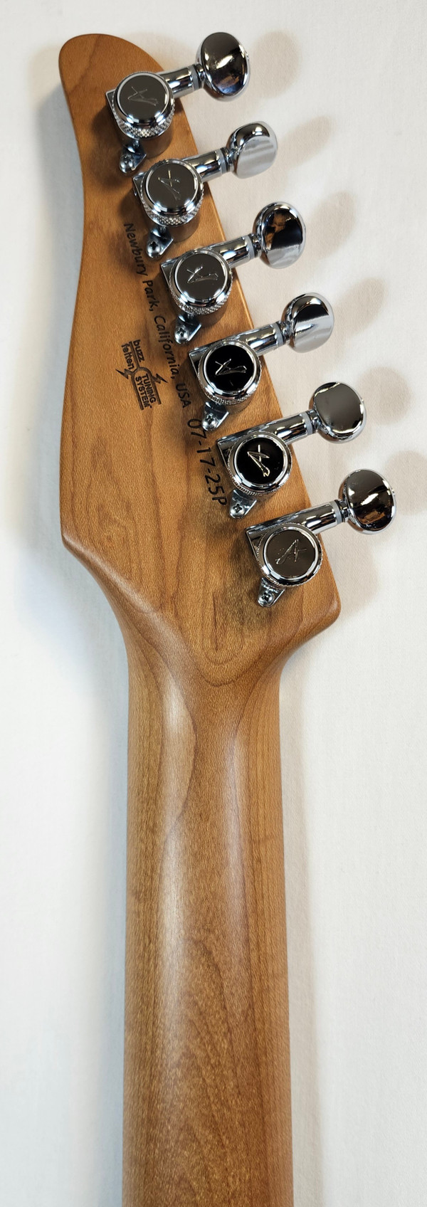 Tom Anderson The Classic "S", 60's Vibe Caramel Rosewood Neck,VA7 VA7R VA7+, Sonic Blue Gloss, W/Gig Bag 2025