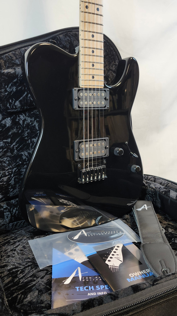 Tom Anderson Pro Am T Shorty Contoured 60's Vibe, H1- H2+ Pickups, 24 3/4-inch Scale Elec. Guitar Black W/Bag