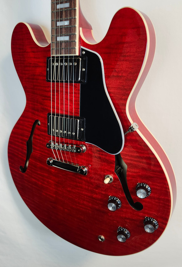 Gibson ES-335 Figured Sixties Cherry Hollowbody Guitar W/ Case