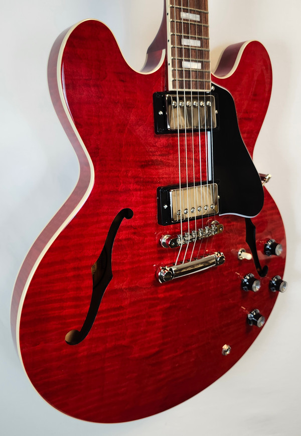 Gibson ES-335 Figured Sixties Cherry Hollowbody Guitar W/ Case