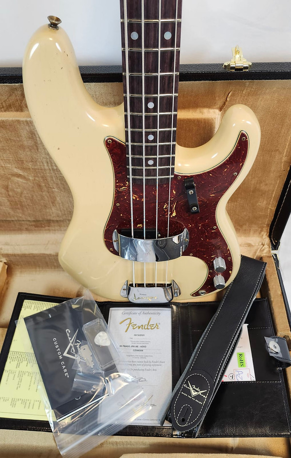 Fender Custom Shop 1966 Precision Bass Journeyman Relic, AAA Birdseye Maple Neck, Aged Desert Sand, w/HSC Fender Custom Shop 1966 Precision Bass Journeyman Relic, AAA Birdseye Maple Neck, Aged Desert Sand, w/HSC