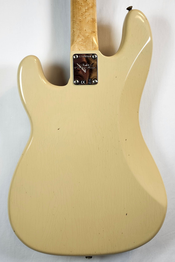 Fender Custom Shop 1966 Precision Bass Journeyman Relic, AAA Birdseye Maple Neck, Aged Desert Sand, w/HSC Fender Custom Shop 1966 Precision Bass Journeyman Relic, AAA Birdseye Maple Neck, Aged Desert Sand, w/HSC