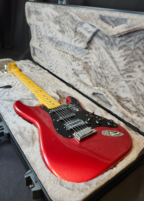 Fender American Ultra II Stratocaster® HSS, Maple Fingerboard, Sinister Red Fender American Ultra II Stratocaster® HSS, Maple Fingerboard, Sinister Red