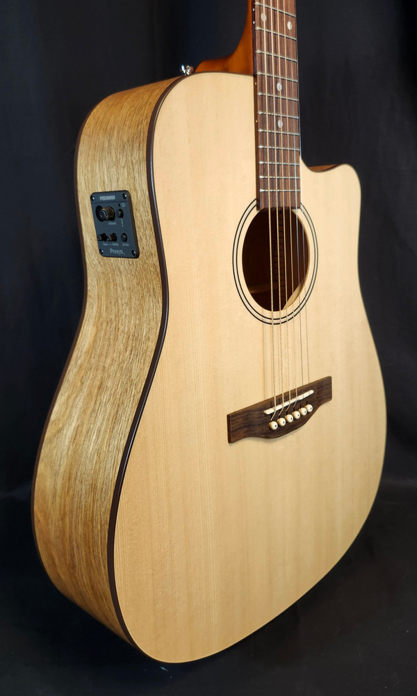 Godin Metropolis CW Natural EQ Acoustic Electric Guitar with Bag