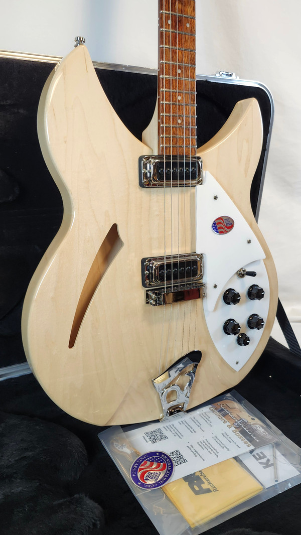 Rickenbacker 330 Maple Glo Semi-Hollow Guitar, w/HSC
