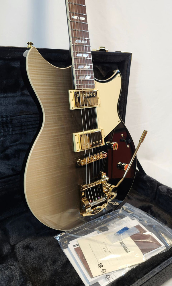 Yamaha 60th Anniversary Revstar Professional RSP20 Electric Guitar, Noble Black Burst