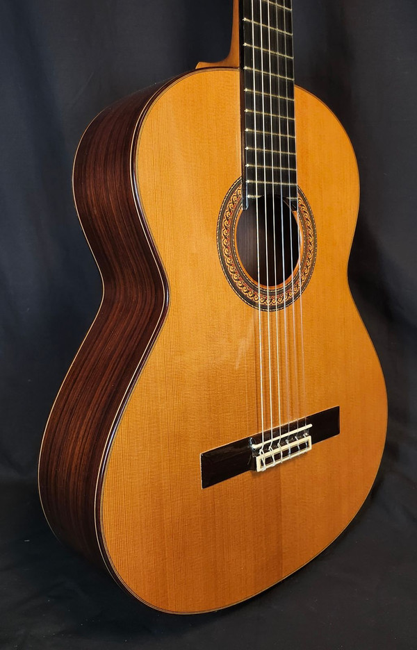 Jose Ramirez Pre Owned 1995 Vintage R4 all Solid CLassical Guitar With Case