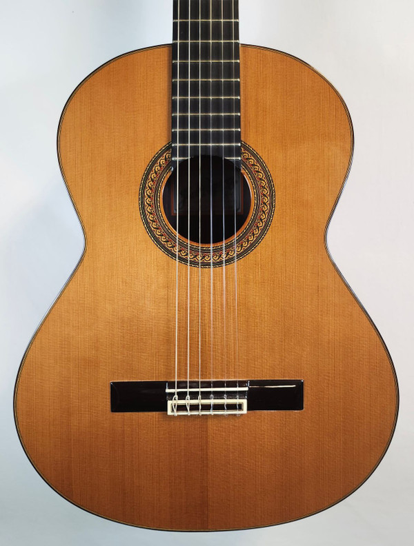 Jose Ramirez Pre Owned 1995 Vintage R4 all Solid CLassical Guitar With Case