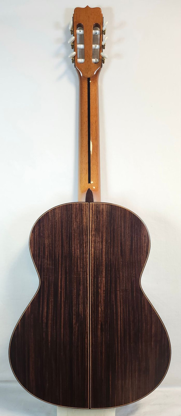 Jose Ramirez Pre Owned 1995 Vintage R4 all Solid CLassical Guitar With Case