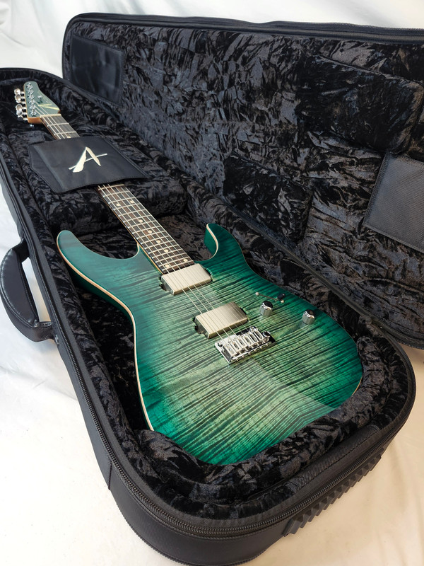 Tom Anderson Angel, Flame Maple Top, Ziricote FB, HC1/HC2+, Cajun Key Lime to Teal Burst, w/Bag