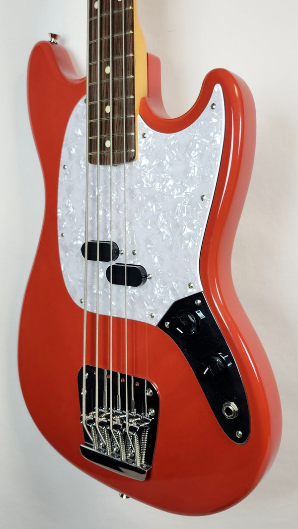 Fender Vintage MB98-70 SD Mustang Bass, CIJ, 1999, Closet Classic, Fiesta Red, w/Bag
