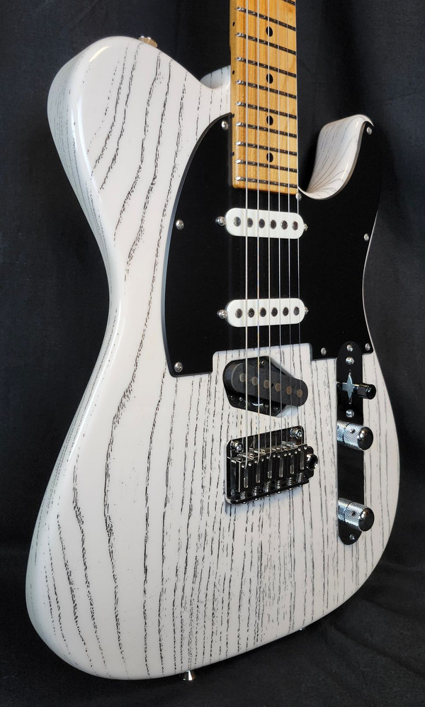 Tom Anderson T Classic Contoured, Swamp Ash Body, SC1 SC1 TF3, 62 Pete, High Gloss White with Black Dog Hair, w/Bag 2026