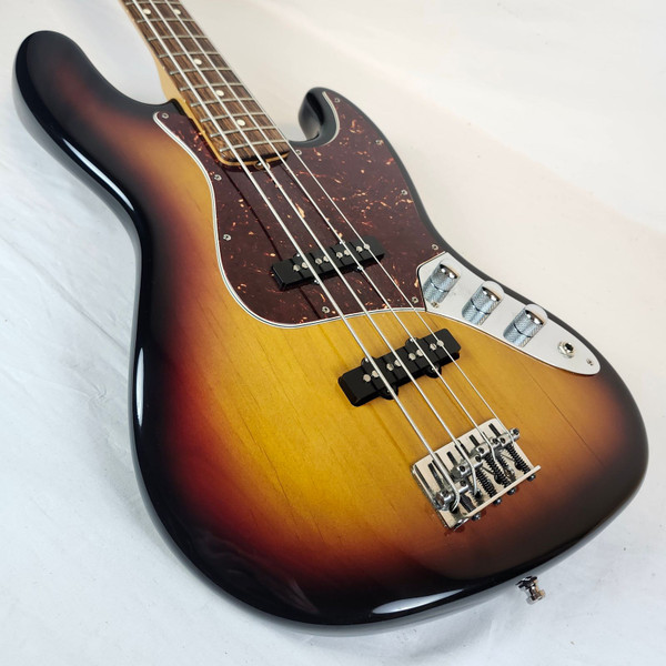 Fender Pre Owned Vintage 2000 American Standard Jazz Bass, RW FB, 3-Color Sunburst W/TSA Case