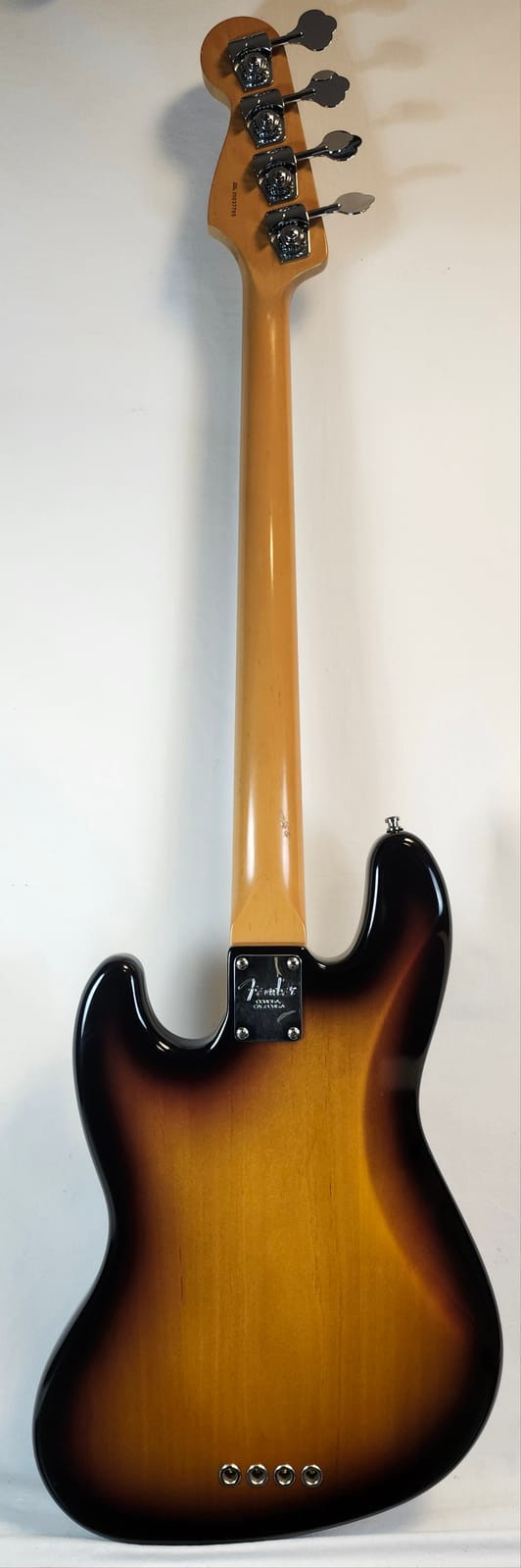 Fender Pre Owned Vintage 2000 American Standard Jazz Bass, RW FB, 3-Color Sunburst W/TSA Case