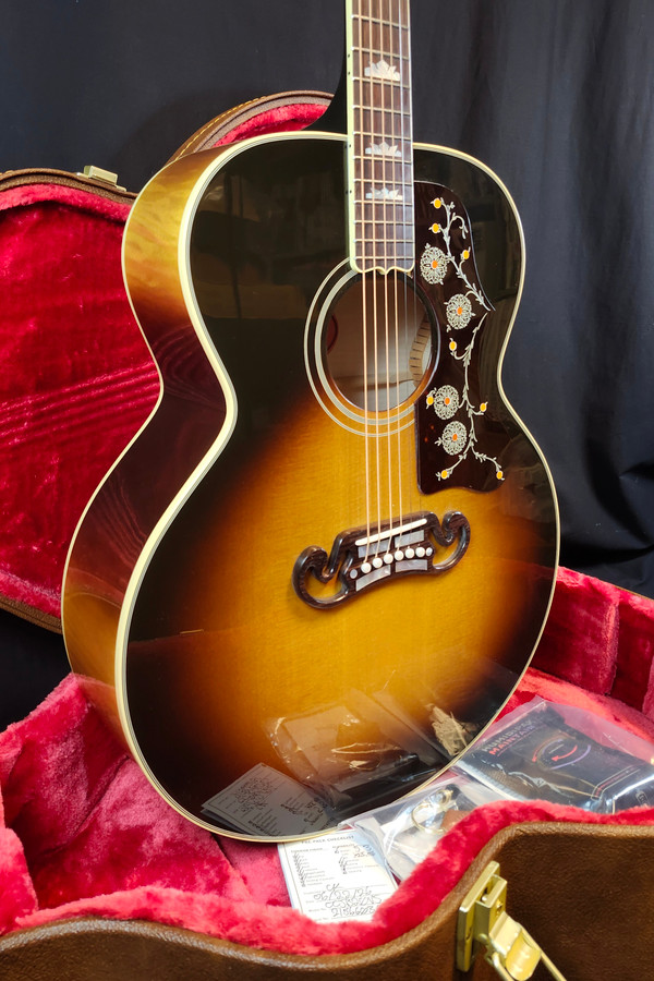 Gibson SJ-200 Original, Vintage Sunburst, W/ Hardshell Case